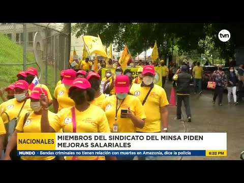 Funcionarios del Minsa protestan para exigir mejora salarial