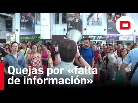 Quejas por «falta de información» y «cabreo» entre afectados por la suspensión de trenes