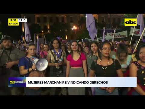 Marcha #8M: mujeres marchan reivindicando derechos