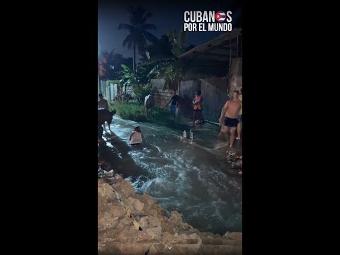Marianao, Cuba; donde “hay de todo’,” hay piscina pública; pero no hay agua en las casas