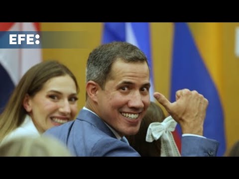 El expresidente interino Guaidó inaugura un laboratorio sobre democracia y alerta de amenazas