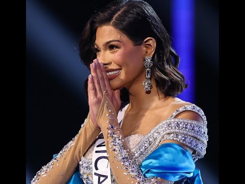 Miss Universo Sheynnis Palacios sorprendida y emocionada en programa de televisión