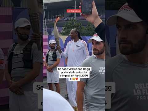 Se hace viral SNOOP DOGG portando la antorcha olímpica en PARÍS 2024 #shorts #lr