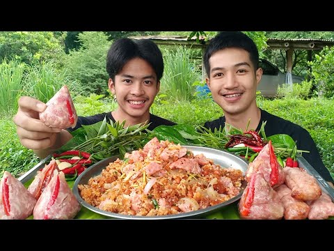 ยำข้าวทอดแหมหมูใส่แหนมแบบเน้น