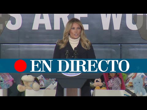 DIRECTO / Melania Trump participa en el Toys for Tots