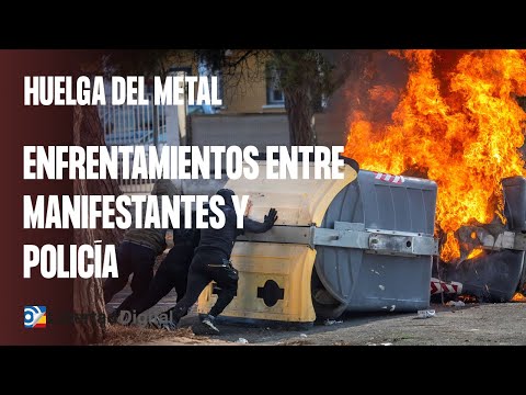 Duros enfrentamientos entre trabajadores de Navantia y policía antidisturbios en #Cádiz