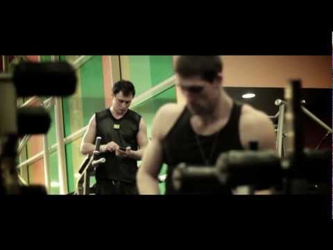 Video: jei darbai trukdo vakarėliui - reikia mesti darbus!!!