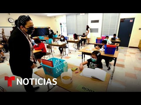 Padres piden ayuda para los alumnos en cuarentena | Noticias Telemundo