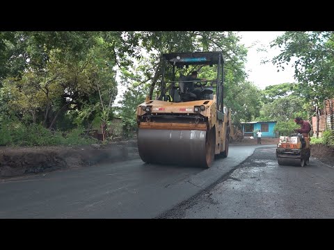 Supervisan avance de 8 cuadras asfaltadas en Las Jagüitas