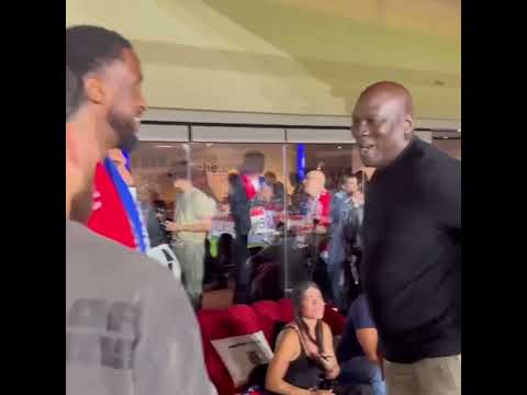 Michael Jordan en un palco privado del Stade Louis II para ver el Mónaco-Barça