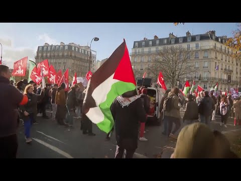 MidEast war overshadows march against gender-based violence in French capital