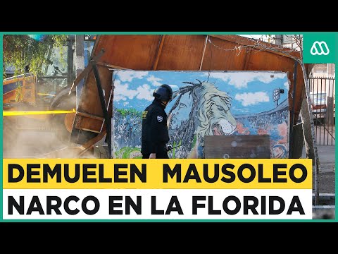 Demuelen mausoleo narco en La Florida: Tenso momento entre vecinos y policías