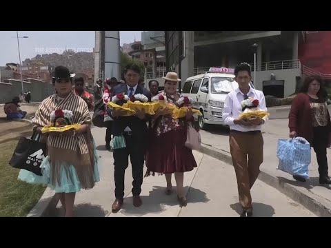 Skulls rite closes feast of the dead in Bolivia