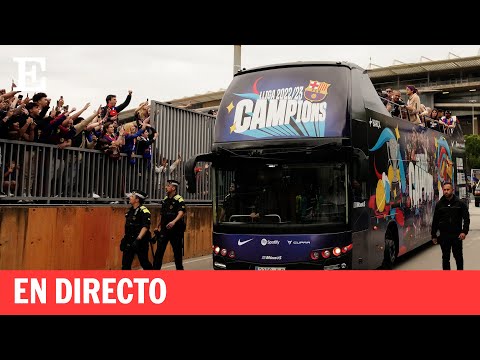 Directo | Desfile de celebración del Barcelona por los títulos de la Liga | El País