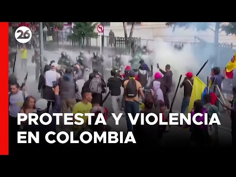 COLOMBIA | Seguidores de Gustavo Petro se enfrentaron con la policía
