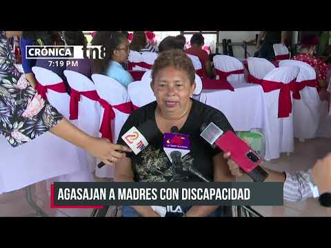 Jóvenes de Nicaragua agasajan a madres con discapacidad