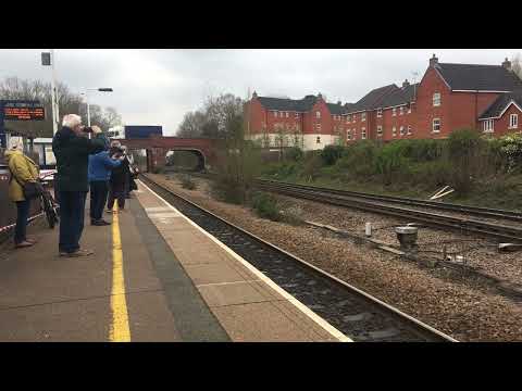 4498 “sir Nigel Gresley” passes syston with a support coach and a nice whistle