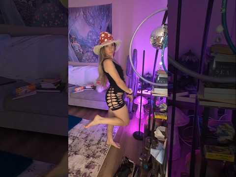 tour of my mushroom house 😻💕🍄😌 #housetour #mycology #mushrooms #mushroomhunter #microscope