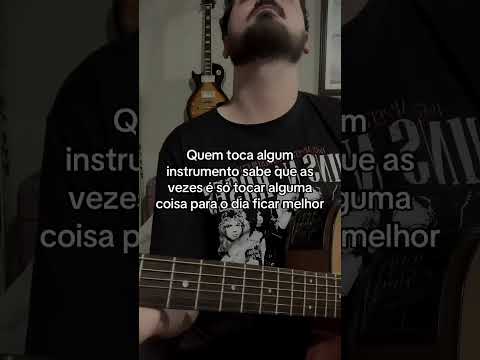 Música é a melhor terapia ☺️😌 #guitar #musicos #musica #guitarra #guitarrista #guitarmeme