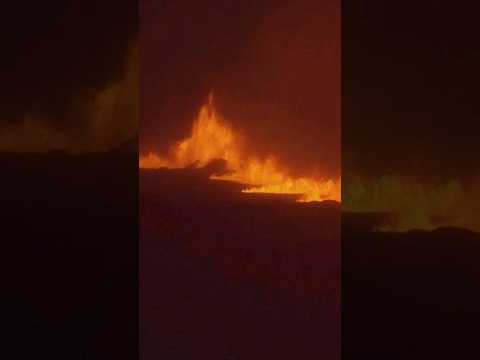 Terremoto y erupción volcánica en Islandia