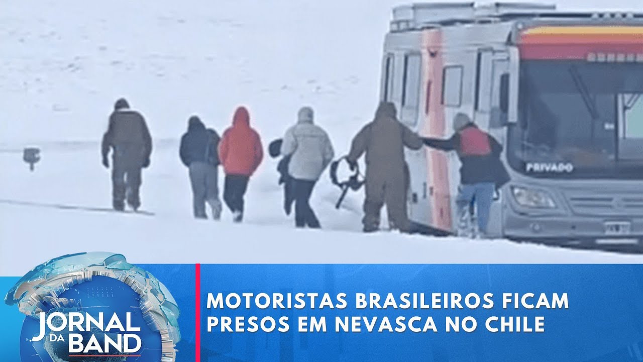 Motoristas brasileiros ficam presos em nevasca no Chile