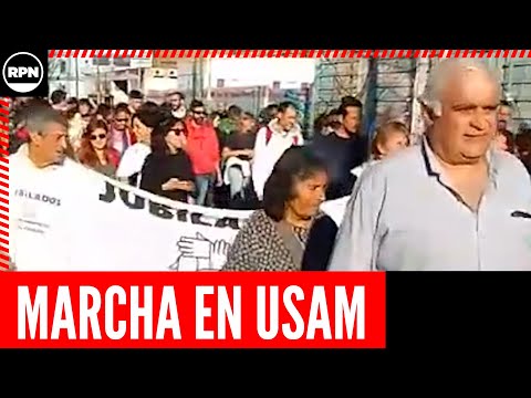 Multitudinaria marcha de docentes y estudiantes de la USAM por las detenciones ilegales de Bullrich