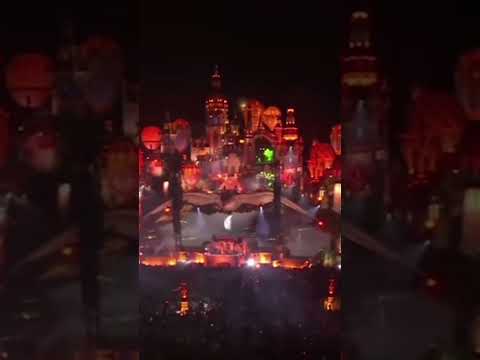 Steve Aoki pincha la clásica balada ‘La gata bajo la lluvia’ en el Tomorrowland 2023