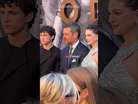 Matt Damon &amp; Anne Hathaway &amp; Tom Holland Ended the appearance with <strong>every</strong> camera <strong>still</strong> watching