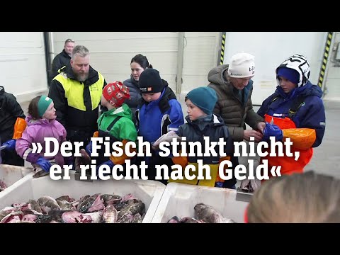 Die Kabeljauzungen-Schneider: Traditionsjob für norwegische Inselkinder (SPIEGEL TV für ARTE Re:)