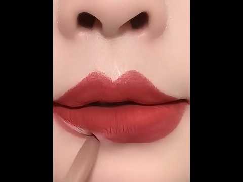 Perfect Lip Liner Technique | Make Your Lips Look Flawless Instantly! 💋 #LipLiner #lipstick #shorts