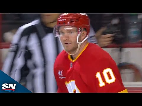 Flames Jonathan Huberdeau Confuses Everyone As Second Goal Gets Stuck Behind Net