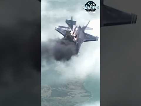 Hulk Jumps on a Jet – The Pilot Didn’t See It Coming!