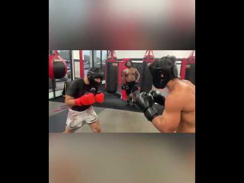 52BLOCKS:WHEN YOU LEARN FROM BURLY YOU BECOME COLD 🥶 AS ICE #52blocks #lyteburly #burlyboxing