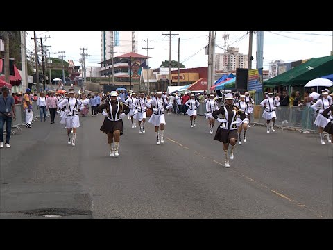 Río Abajo celebró el mes de la patria con tradicional desfile