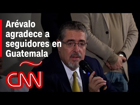 Bernardo Arévalo agradece a sus seguidores luego de ser el candidato más votado en Guatemala