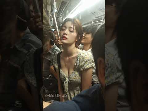 한국의 지하철 출퇴근길에 짜증난 여자 #subway #지하철 #출퇴근용 #電車 #出退勤 #9호선