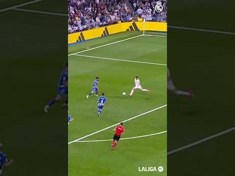 💎👌 First touch finish ✍️ Arda Güler! #RealMadrid #LaLigaHighlights