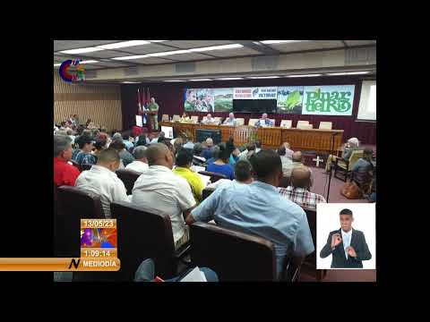 Evalúa presidente de Cuba estrategia de desarrollo económico y social en Pinar del Río