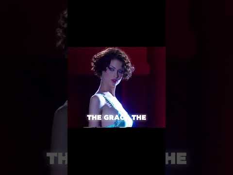 Shalom Harlow’s Runway Mastery ✨🔥 Absolute Icon #shorts #shalomharlow #model #runway #fashion