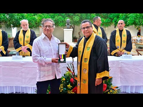 Presidente Petro al recibir el reconocimiento ‘Doctor Honoris Causa’, en la Universidad de Cartagena