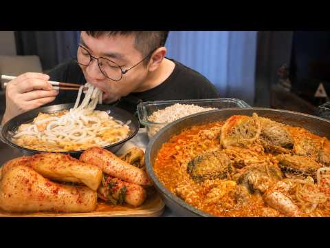 이제는 뭘먹어야 할지 모르겠어요 여러분 그래서 알찜에 어묵우동을 먹었어요
