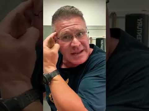 Self defense strike with a kubaton keychain #shorts