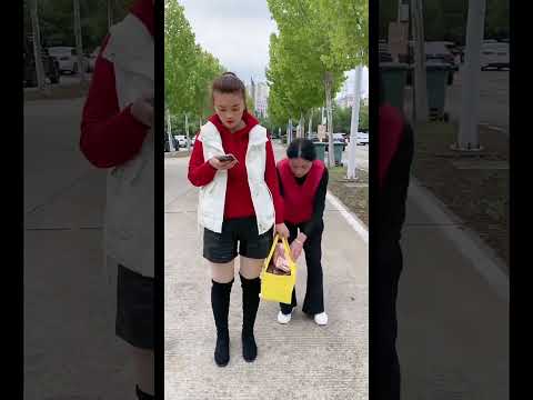 Kind woman help #motivation #positivevibes #lnspiration