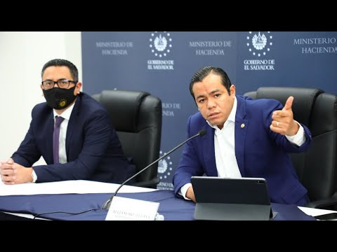 Ministro de Hacienda, Alejandro Zelaya, responde a las críticas de los diputados por el presupuesto