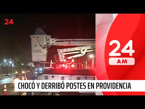 Conductora chocó y derribó poste tras escapar de encerrona en Providencia | 24 Horas TVN Chile