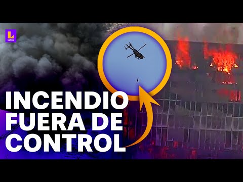 Incendio fuera de control en Cercado de Lima: Rescataron en helicóptero a una persona