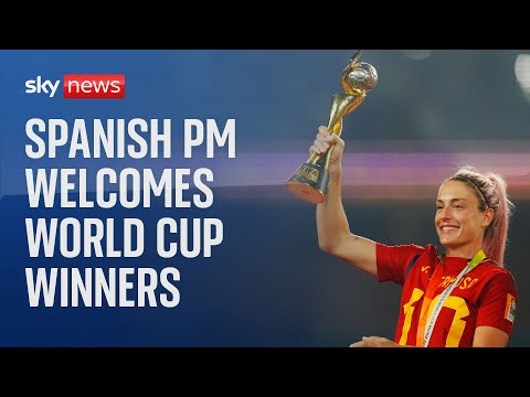 Spanish football team greeted by PM after World Cup success