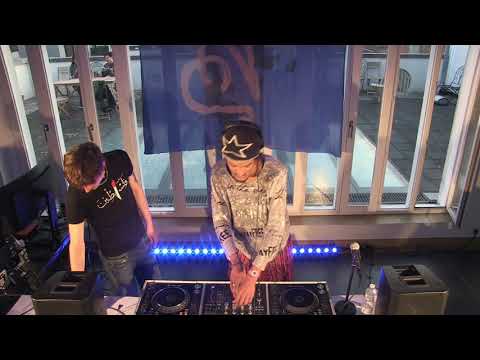 ENTWINED STUDIO #4 — Tony B2B aza