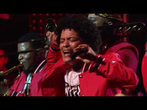 Bruno Mars 24K Magic Live At The Apollo 2017 -"Perm"