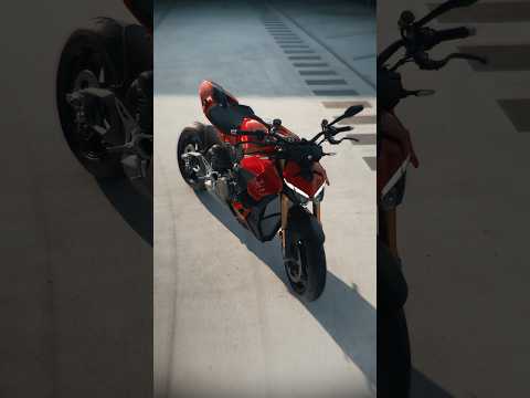 #StreetfighterV4 = The naked #PanigaleV4
